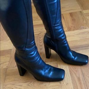Women’s Vintage High Black Leather Boots